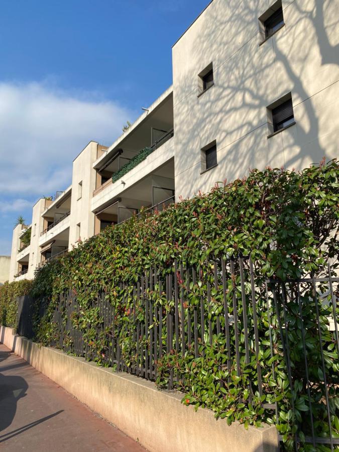 T2 proche de la gare, à 10 minutes à pieds de la Croisette, piscine&parking dans résidence de haut standing Cannes Esterno foto