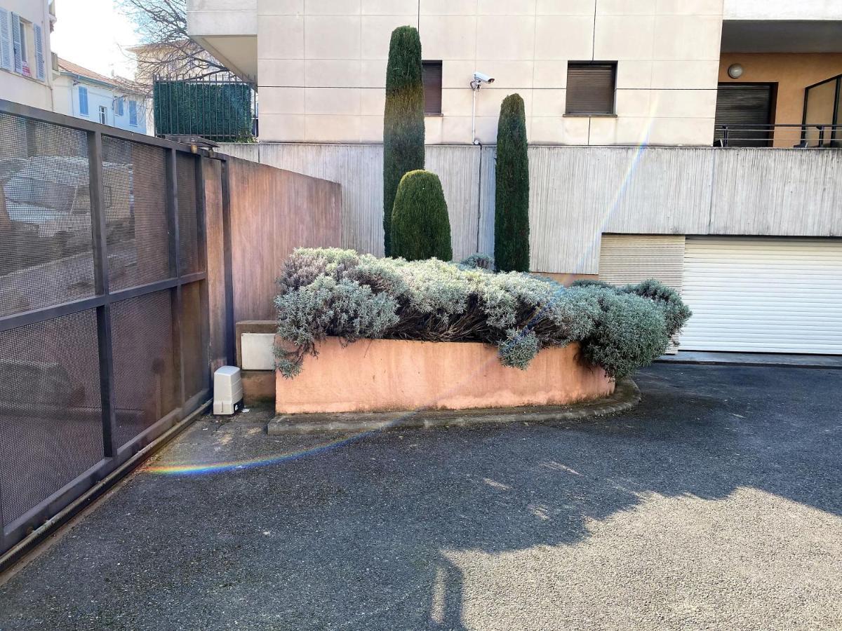 T2 proche de la gare, à 10 minutes à pieds de la Croisette, piscine&parking dans résidence de haut standing Cannes Esterno foto